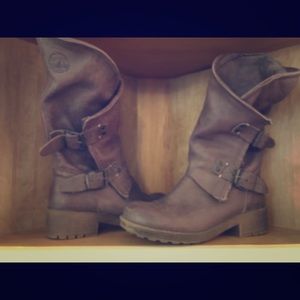Cool way leather boots 8